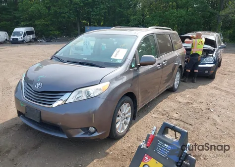 2012 Toyota Sienna Xle 7 Passenger из США, поврежденный, VIN 5TDDK3DC6CS032969
